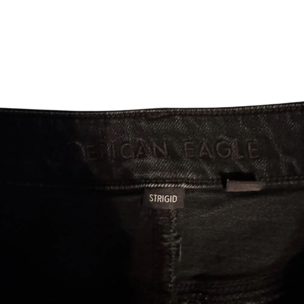 American Eagle Mom Jeans Size 14 High‎ Rise Straight Leg Distressed Essential